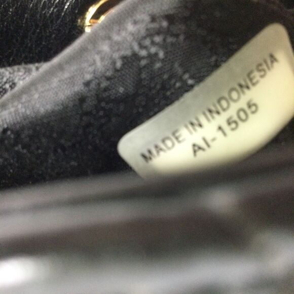 Michael Kors Susannah Large Chevron-Quilted Lamb Leather Tote Bag Black - Picture 12 of 16